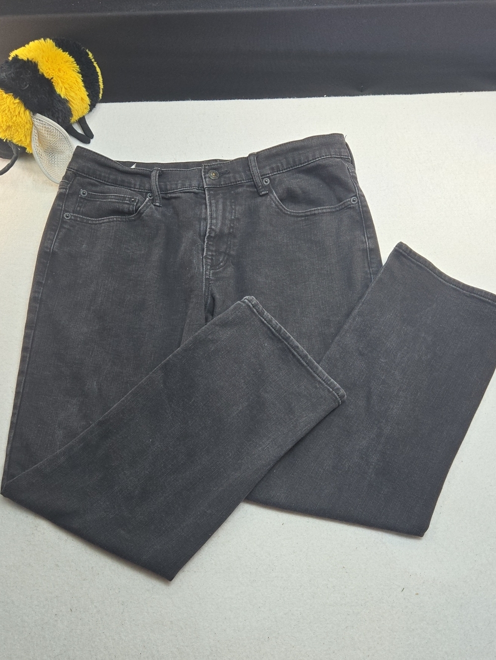 Arizona Jeans Men's Black Straight-Leg Jeans (32x30)